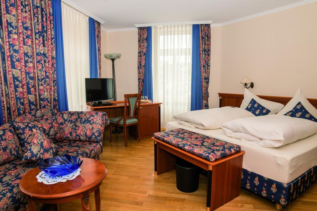 Moselland Hotel Im Enderttal Zum Onkel Willi Cochem Quarto foto